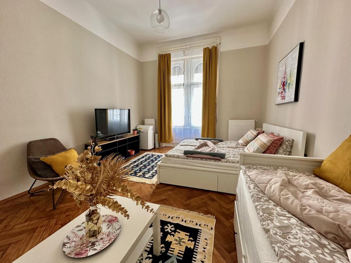 Weinerhouse Design Apartment Budapest Bagian luar foto