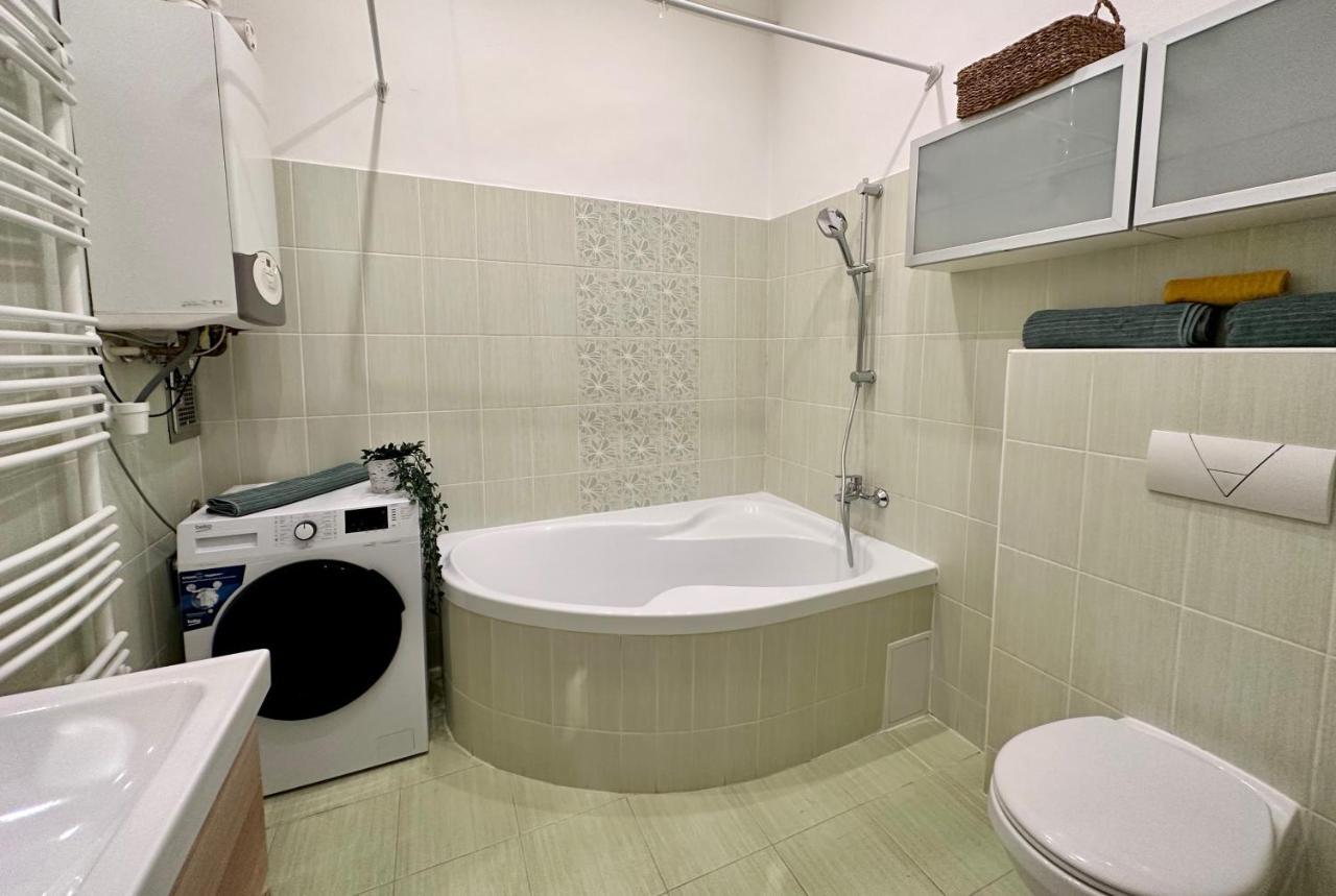 Weinerhouse Design Apartment Budapest Bagian luar foto
